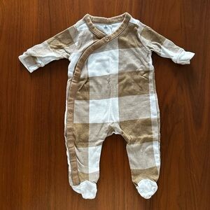 Baby GAP Buffalo check Brown/tab and White Kids Footie one piece size 0-3 months